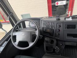 Volvo FL 12.210 Koel/Vries -Thermo King v-500 - D-hollandia Laadklep 1500KG - Smart tacho - Airco - 2 compartimenten TT 4997