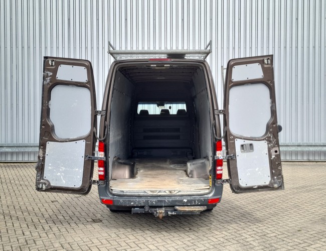 Mercedes-Benz Sprinter 519 CDI V6 3.0 - Airco -Navigatie - Trekhaak - Camera TT 4754