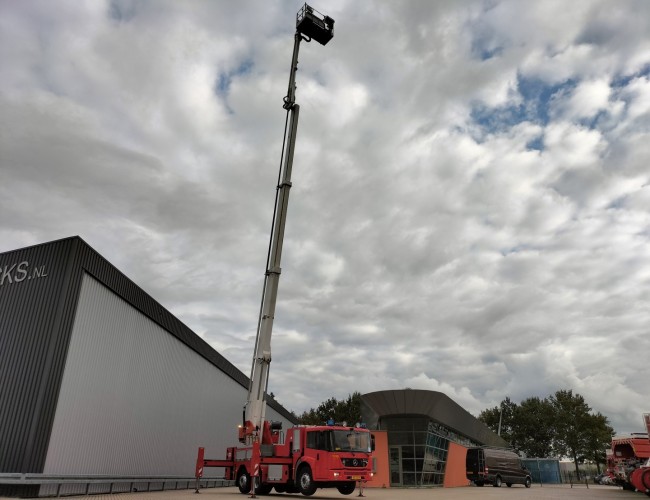 Mercedes-Benz Econic 2633 6x2 - 32 mtr. Hilton Hoogwerker, Ladderspuit, Brandweer, Spuitmonitor TT 4767