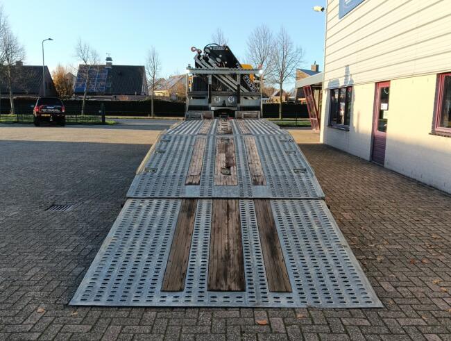 MAN TGS 35.420 8x2 - Fassi 29TM Kraan, Machine transporter, Oprijwagen, afsleepwagen 7.2T. lier TT 4882