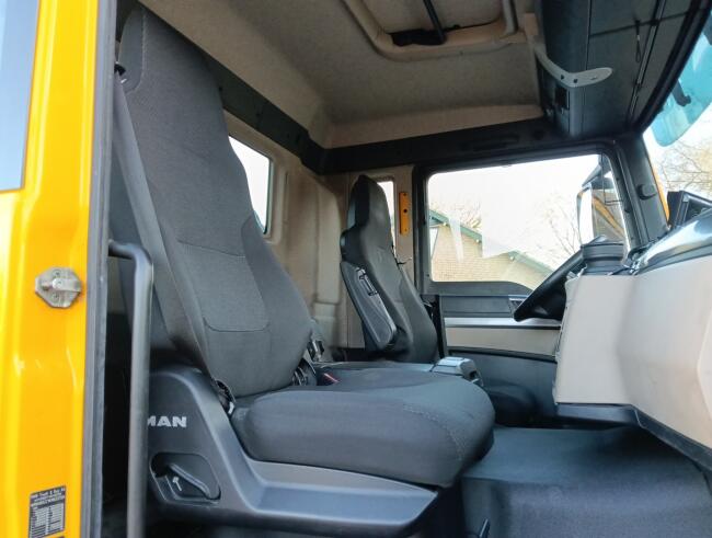 MAN TGS 35.420 8x2 - Fassi 29TM Kraan, Machine transporter, Oprijwagen, afsleepwagen 7.2T. lier TT 4882