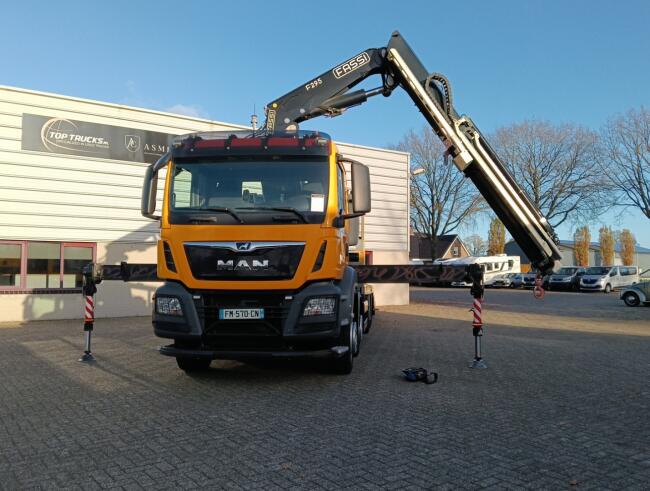 MAN TGS 35.420 8x2 - Fassi 29TM Kraan, Machine transporter, Oprijwagen, afsleepwagen 7.2T. lier TT 4882