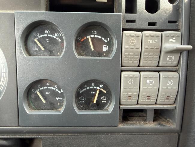 Iveco Eurocargo 180 E28 Bakwagen - Laadklep - D Hollandia DHRMC - Airco TT 4974