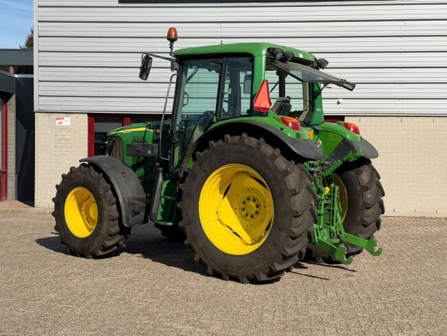 John Deere 6320 4x4 - Stage II - Handgeschakeld - Airco - PTO - Fronthef - 3x DW ventiel + 2x DW ventiel TT 5015
